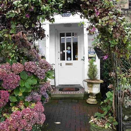 Guest house Kirkwood 4*