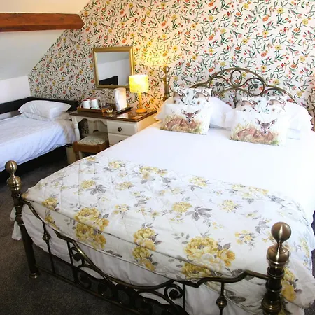 Penzion Kirkwood Guest House, Free Parking, Electric Car Point Windermere