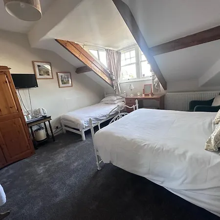 Kirkwood Guest House, Free Parking, Electric Car Point Penzion Windermere