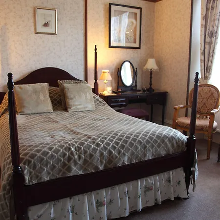 Kirkwood Guest House, Free Parking, Electric Car Point 4* Windermere