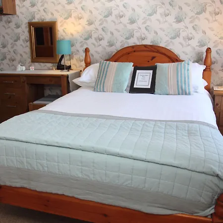 Kirkwood Guest House, Free Parking, Electric Car Point 4* Windermere