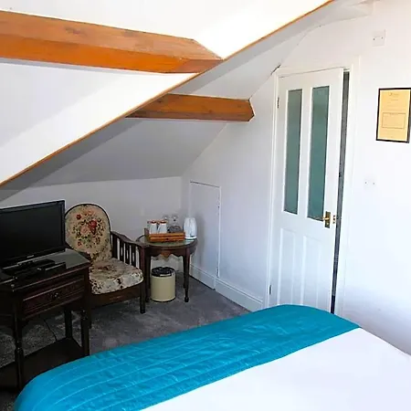 Kirkwood Guest House, Free Parking, Electric Car Point Guest house