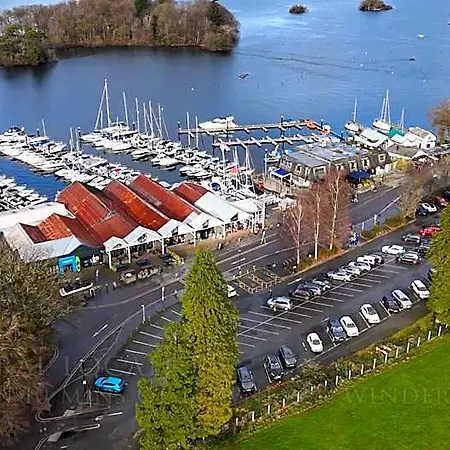 Kirkwood Guest House, Free Parking, Electric Car Point Guest house 4*
