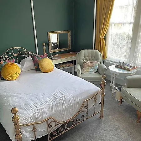Kirkwood Guest House, Free Parking, Electric Car Point