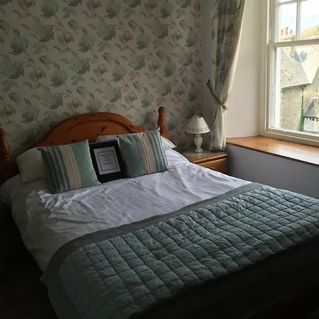 Kirkwood Guest House, Free Parking, Electric Car Point 4*